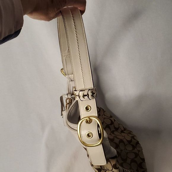 Coach Tan and Cream Hobo Bag - Picture 3 of 9